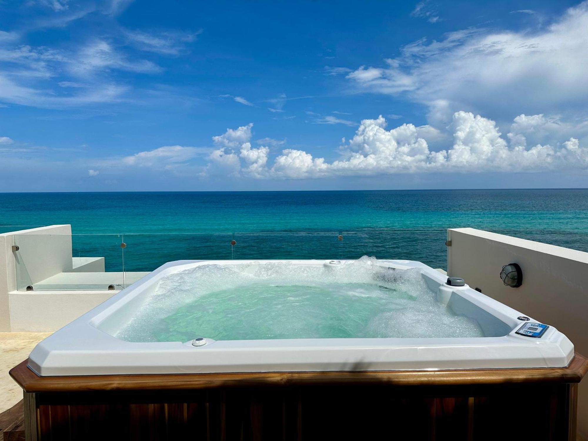 Angelina 28 Beachfront And Family Apartments - Modern And Relaxing Long Stays - 20 Min From Cancun Airport Пуэрто-Морелос Экстерьер фото